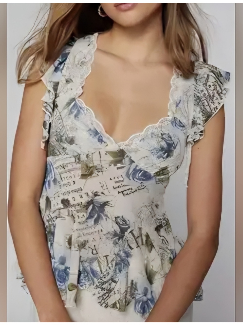 Urban Outfitters Kimchi Blue Stella Flutter Floral Top